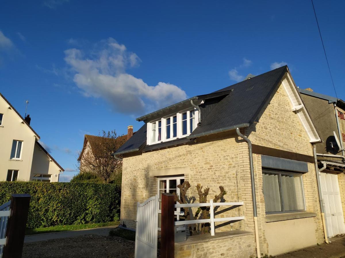 Maisonnette Le Cottage A 50M De La Plage D'Asnelles , 3Km D'Arromanches, 10Km De Bayeux Экстерьер фото